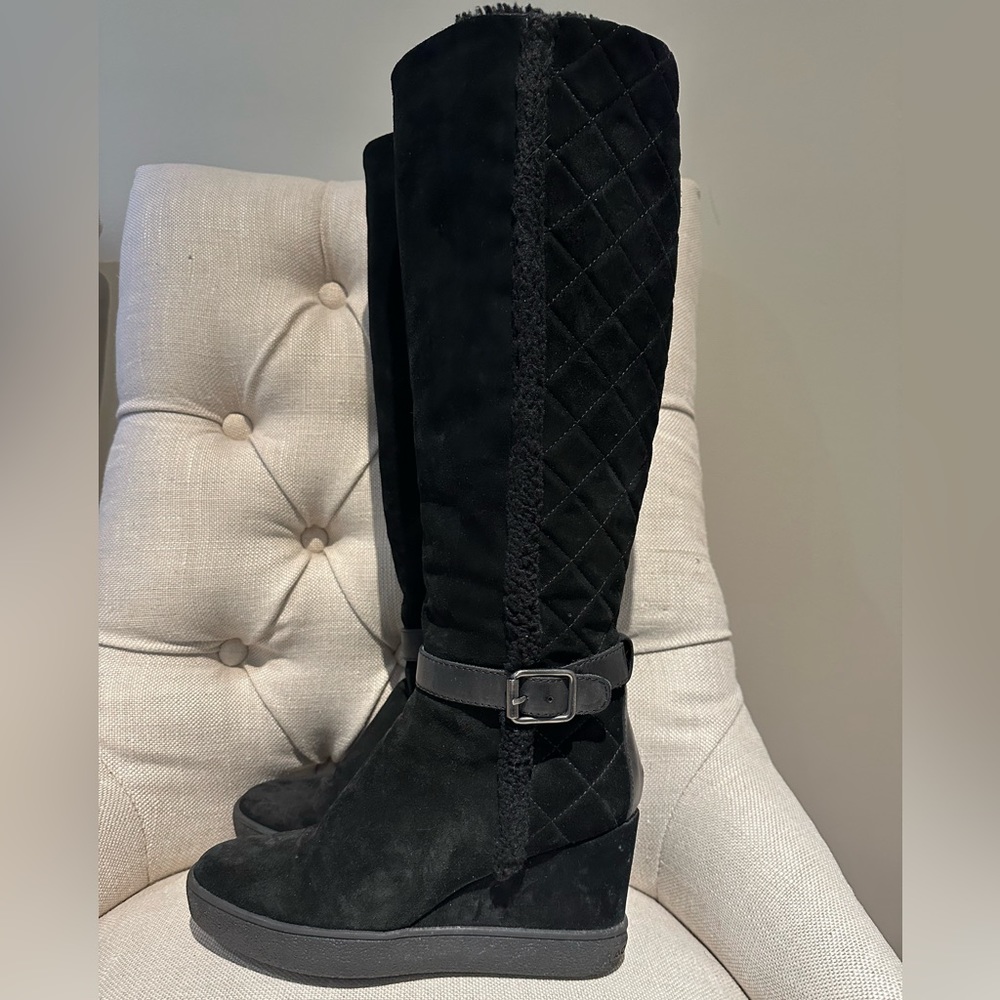 Aquatalia Callie Tall Weatherproof Quilted Suede Boots. Size 7.